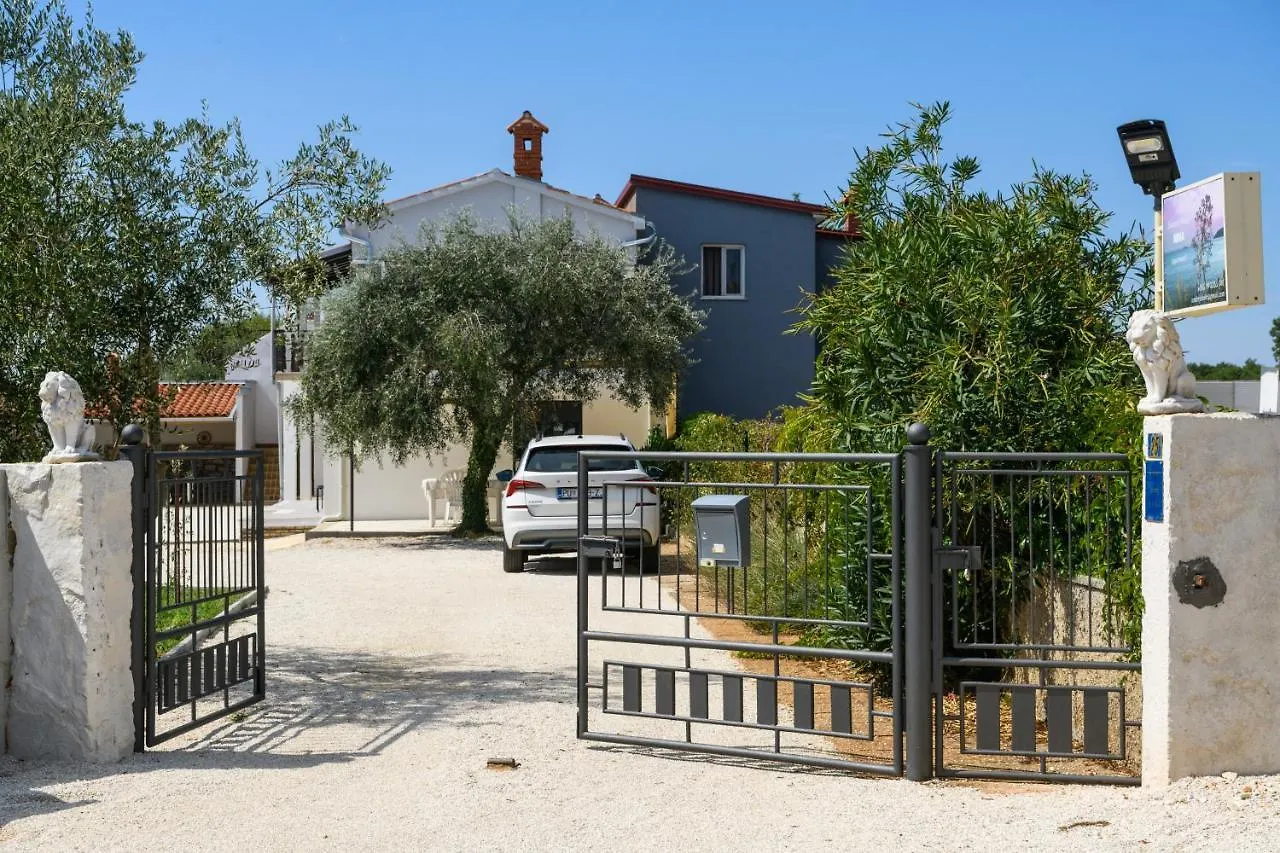 Summer House Nina Pavicini Appartement